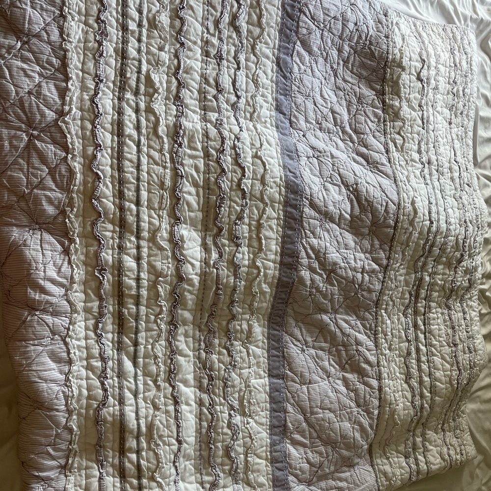 Pottery barn kids full quilt